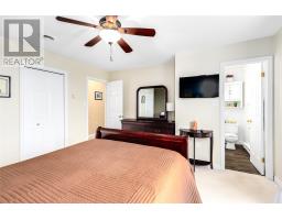 20 Sparrow Drive thumbnail 15