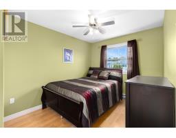 20 Sparrow Drive thumbnail 17