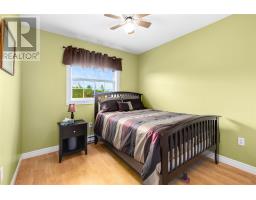 20 Sparrow Drive thumbnail 18