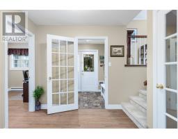 20 Sparrow Drive thumbnail 25