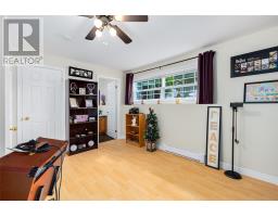 20 Sparrow Drive thumbnail 28