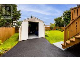 20 Sparrow Drive thumbnail 32