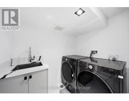 193 Beechwood Crescent, Newmarket, ON L3Y1W2 Photo 38