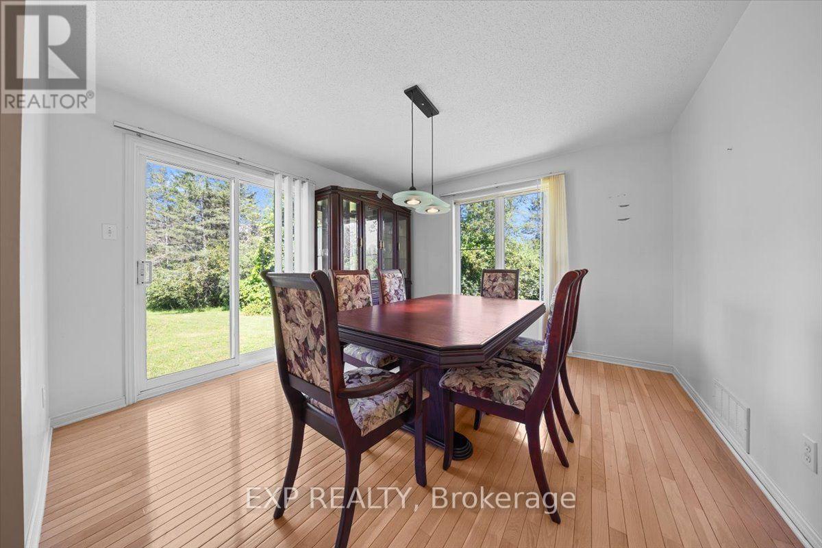 2 Bed, 3 Bath House for Sale in Ottawa – 113 GREY FOX DRIVE, Ottawa – MLS# X13682134 - Image 12