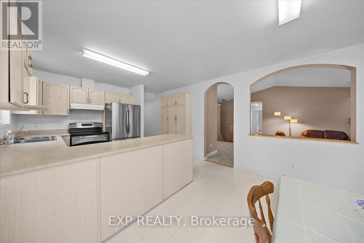113 GREY FOX DRIVE - 17