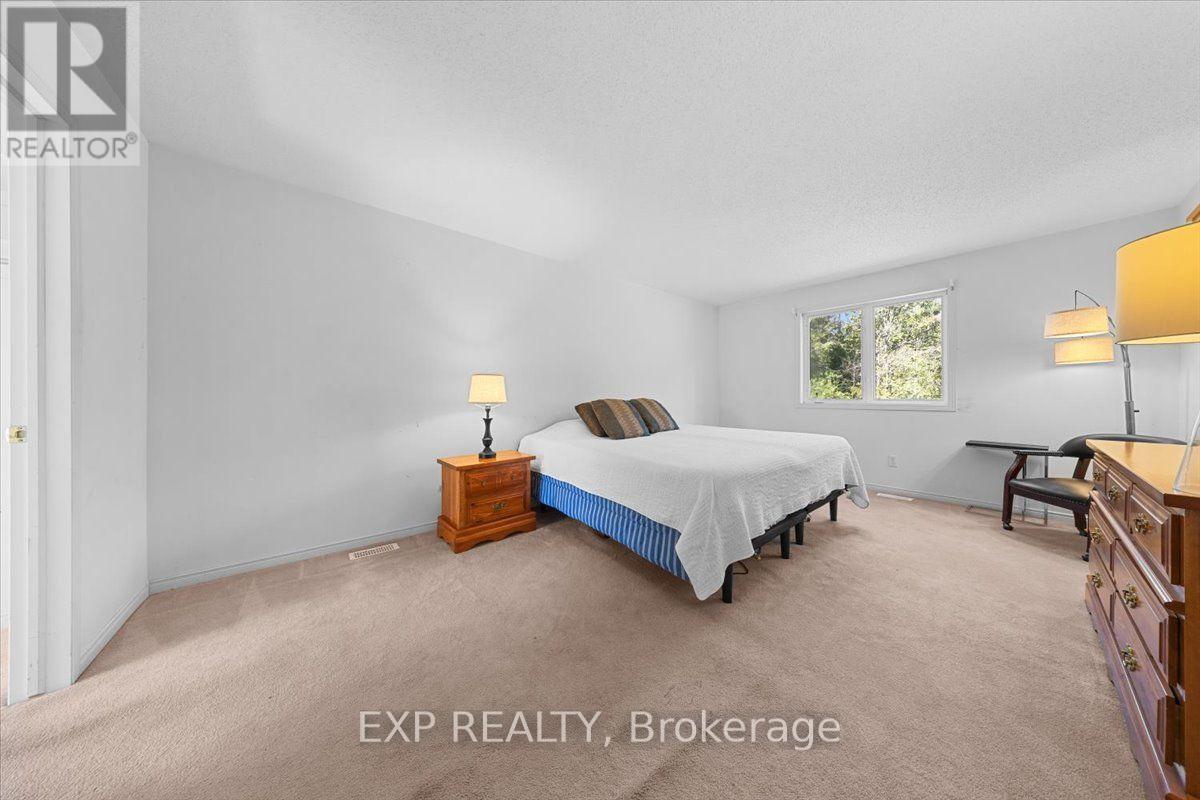 113 GREY FOX DRIVE - 21