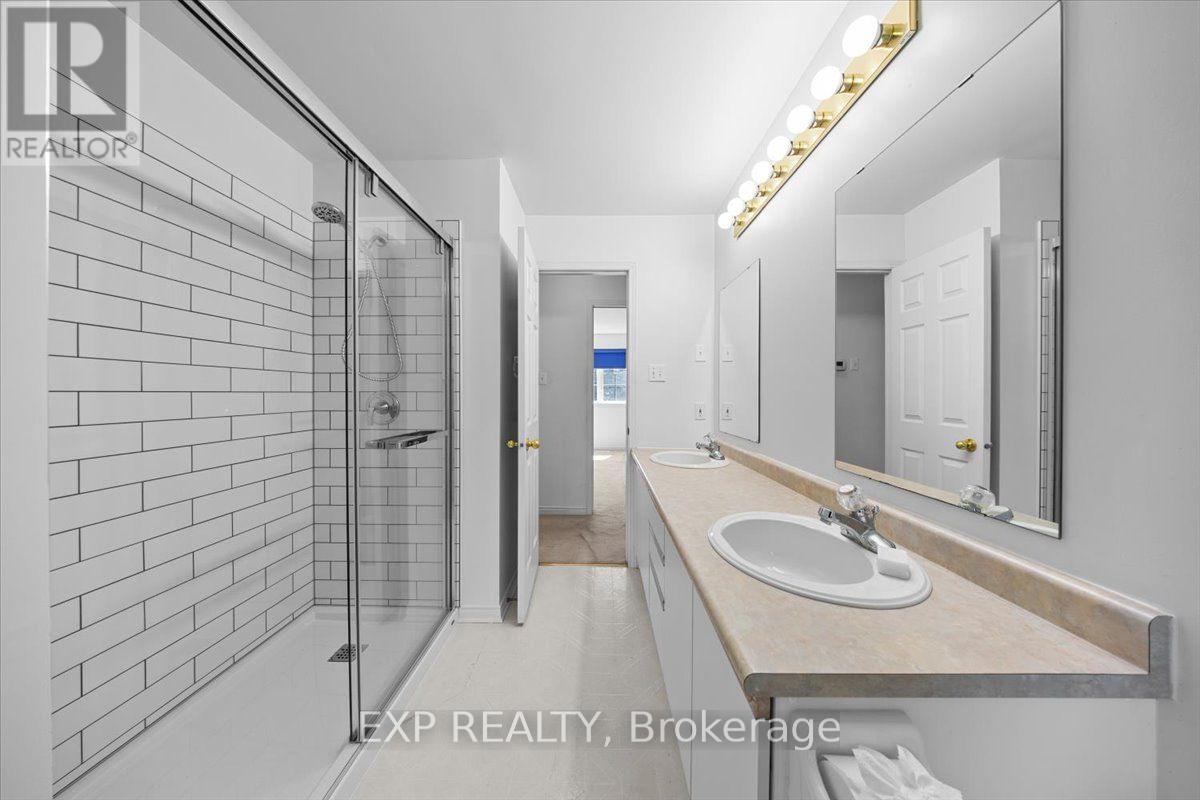 113 GREY FOX DRIVE - 28