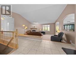 Family room - 113 Grey Fox Drive, Ottawa, ON K0Z1L0 Photo 6