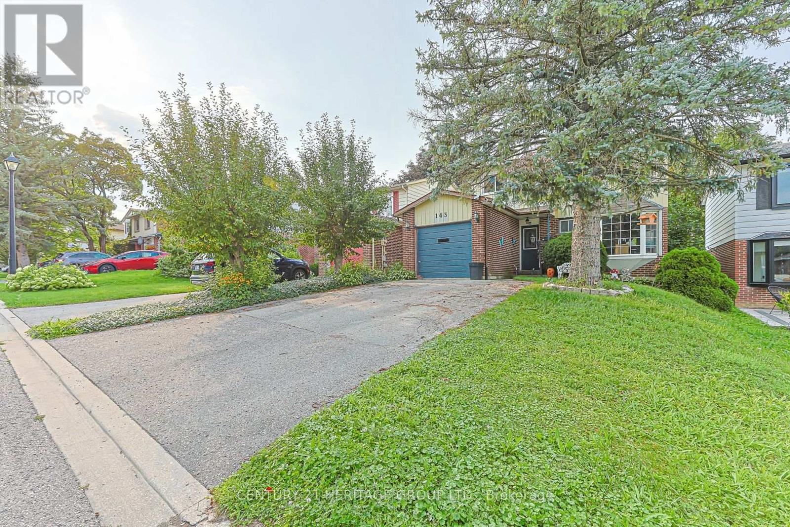 143 THOMS CRESCENT - 2