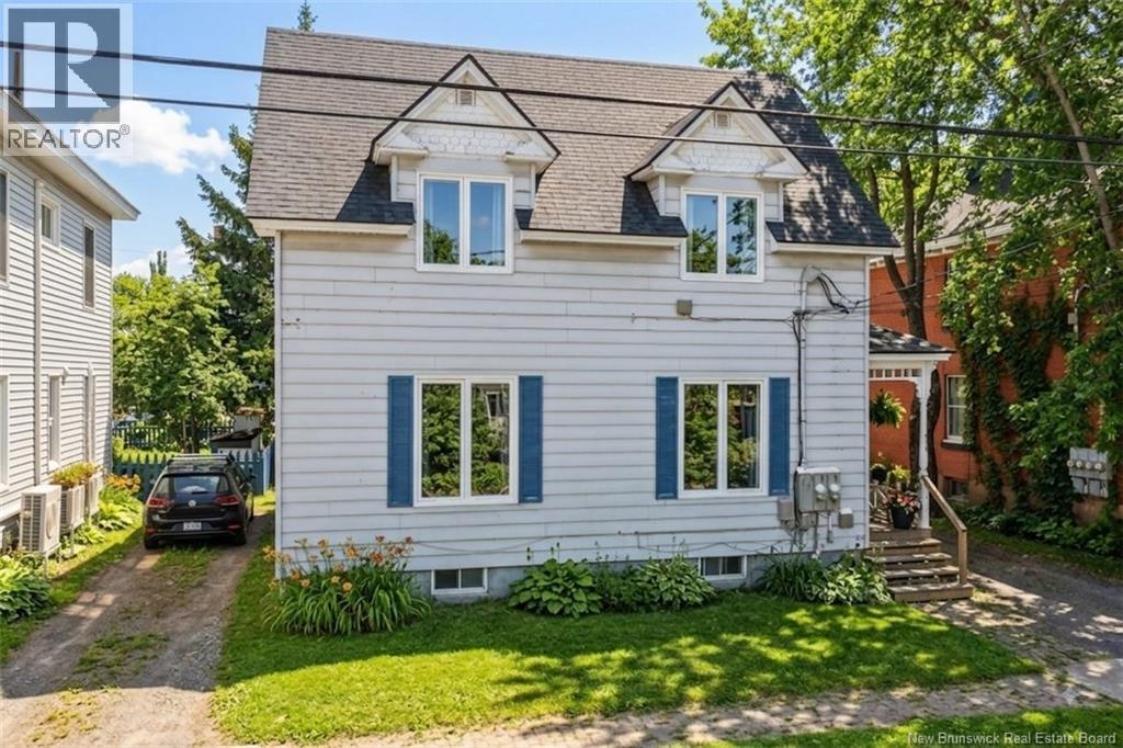 Property for sale at 319 Lutz Street