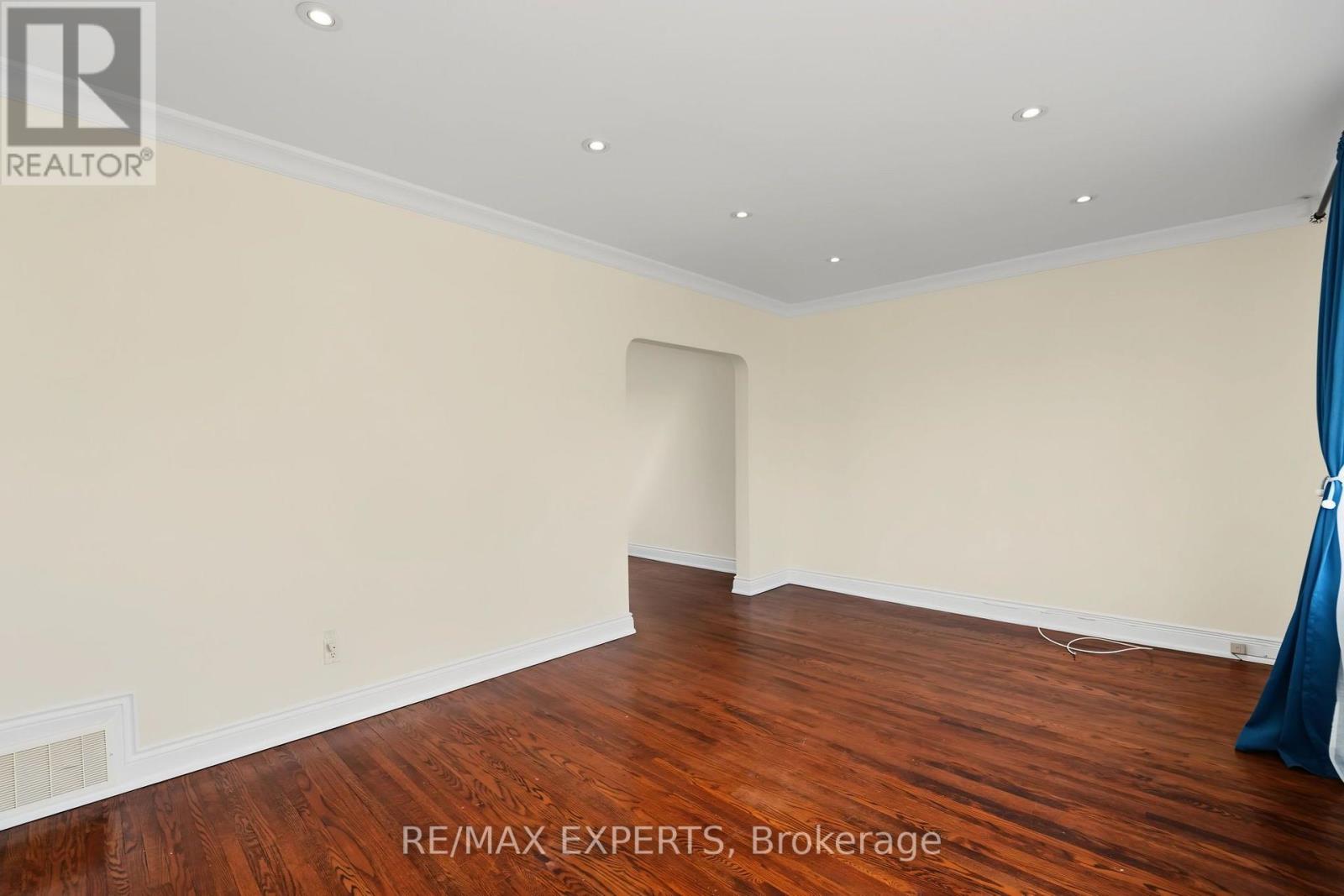 8 PALAMAR ROAD - 11
