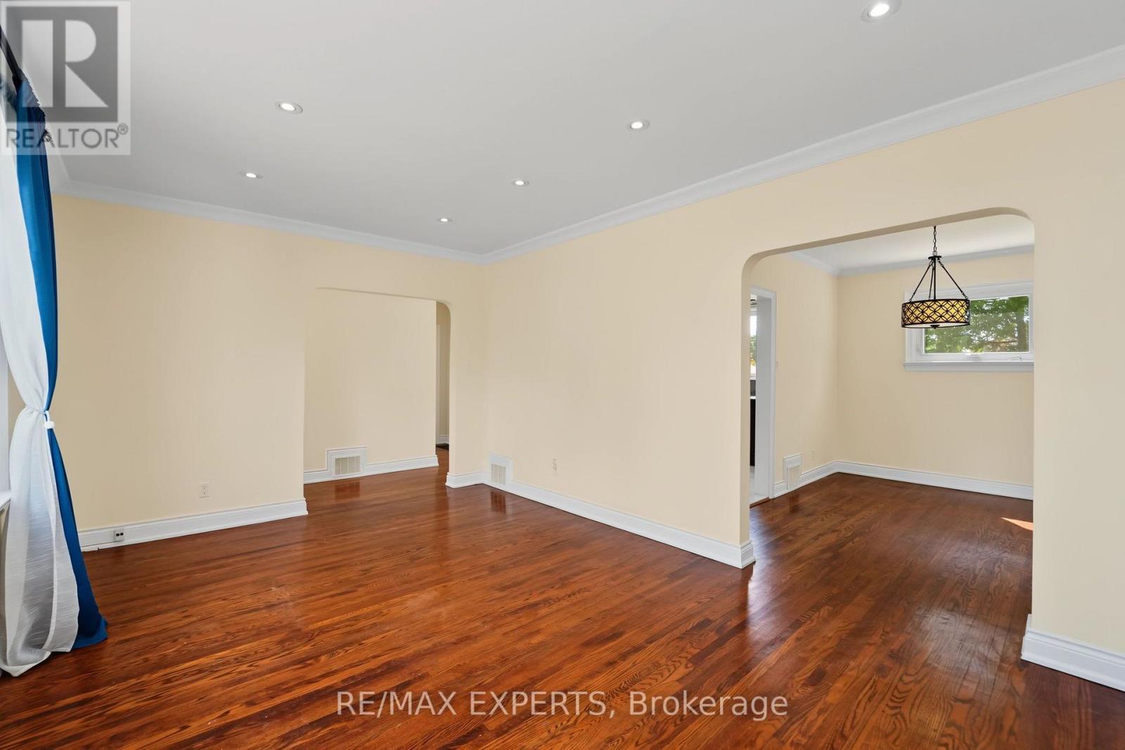 8 PALAMAR ROAD - 12