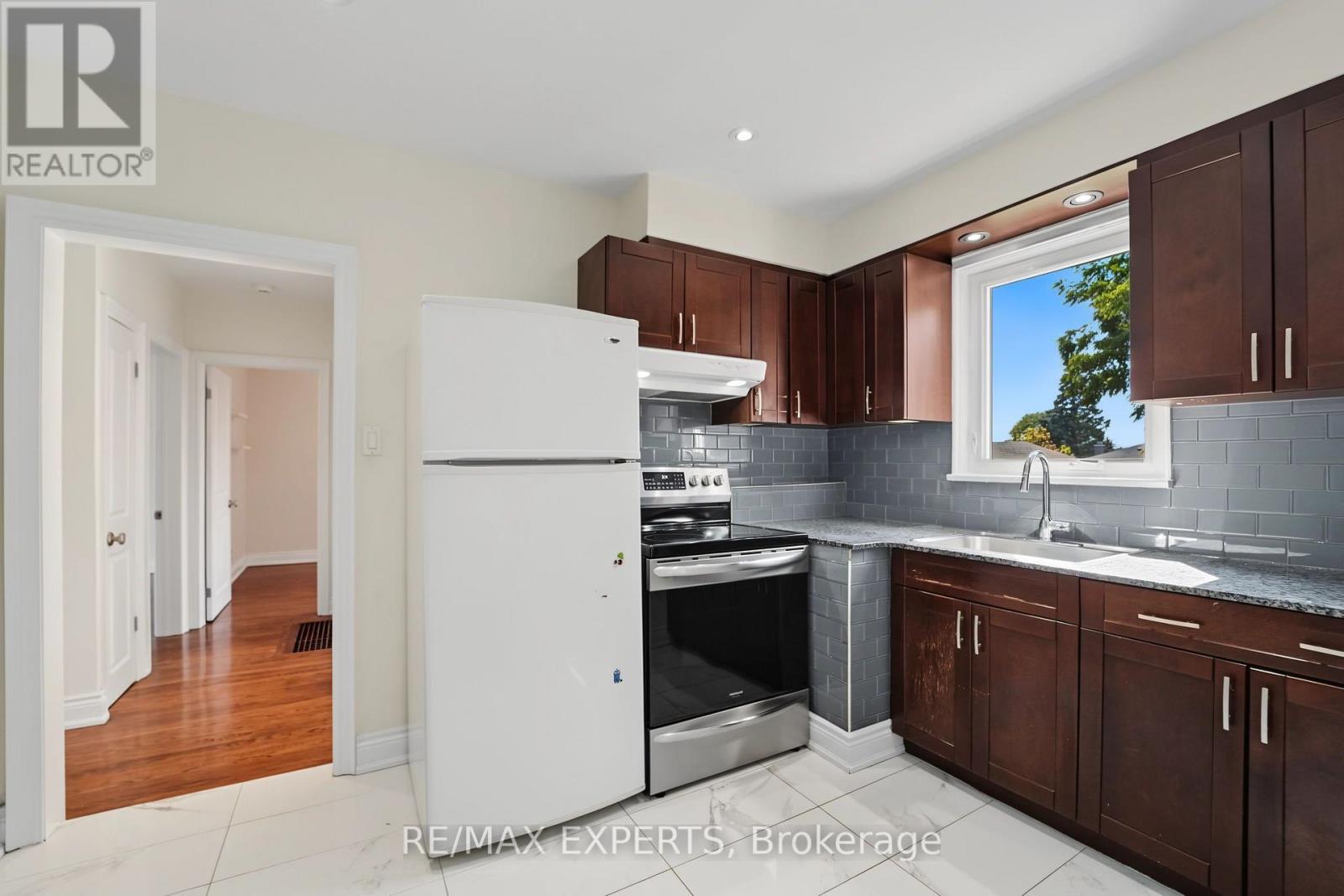 8 PALAMAR ROAD - 17