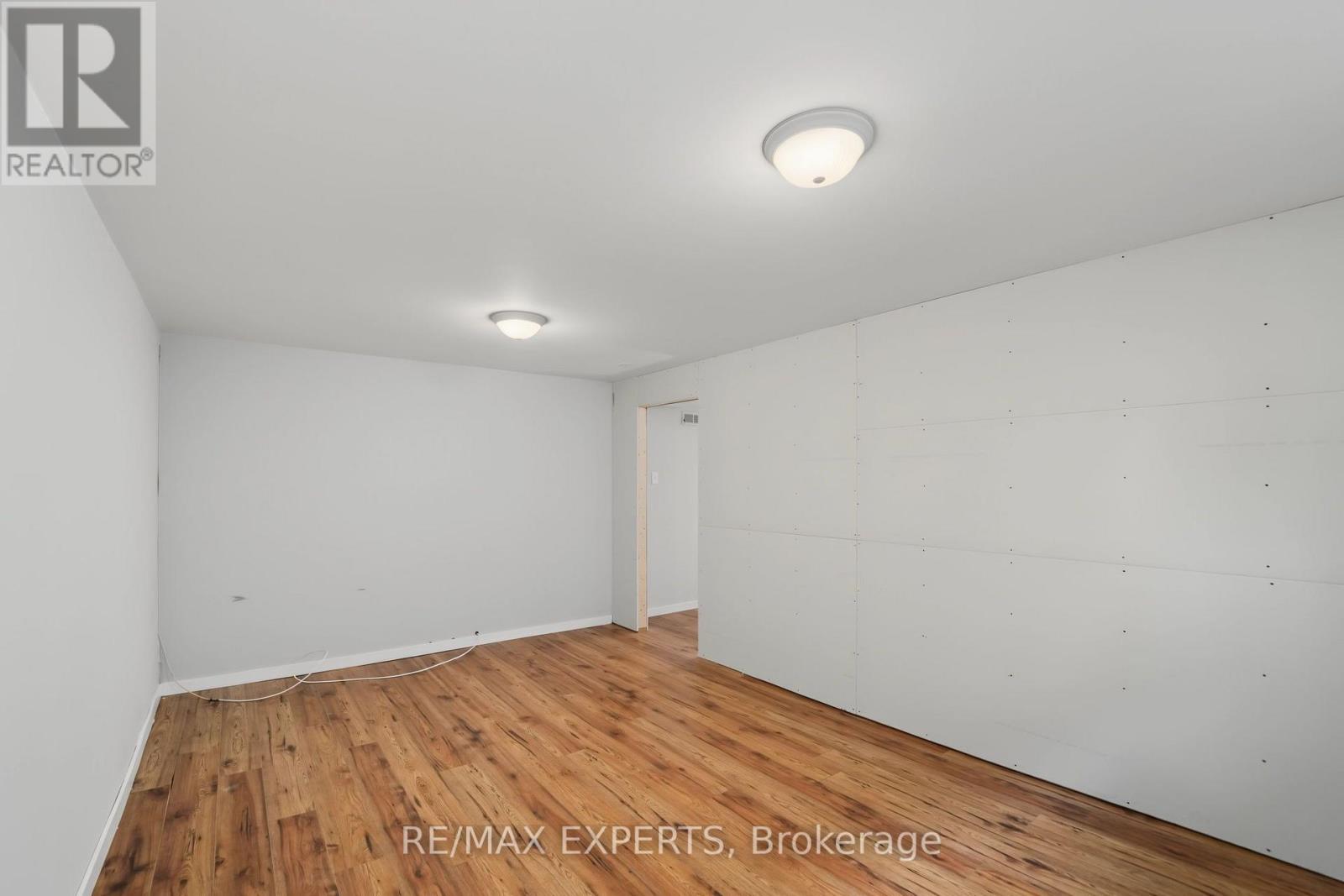 8 PALAMAR ROAD - 38