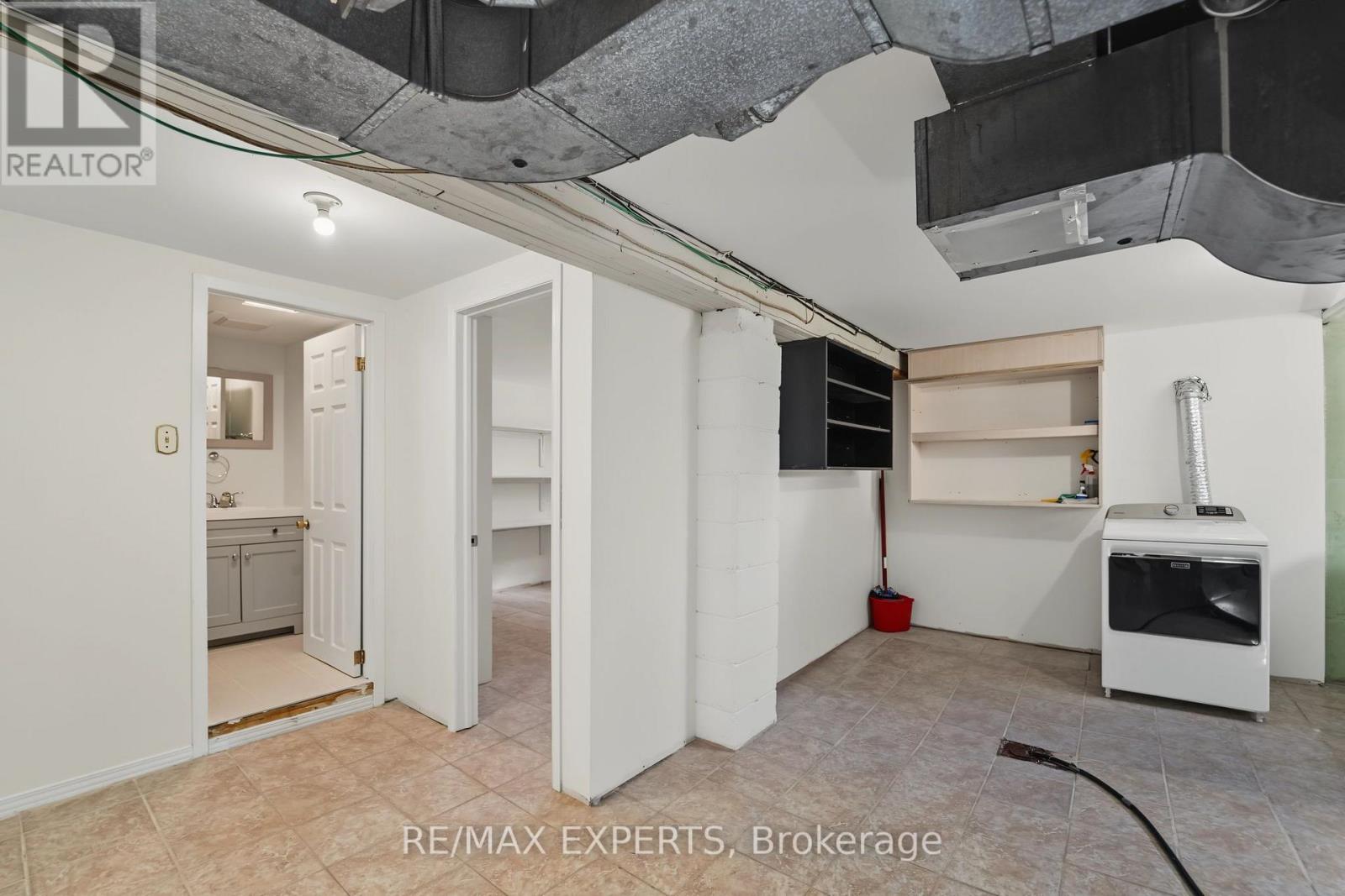 8 PALAMAR ROAD - 40