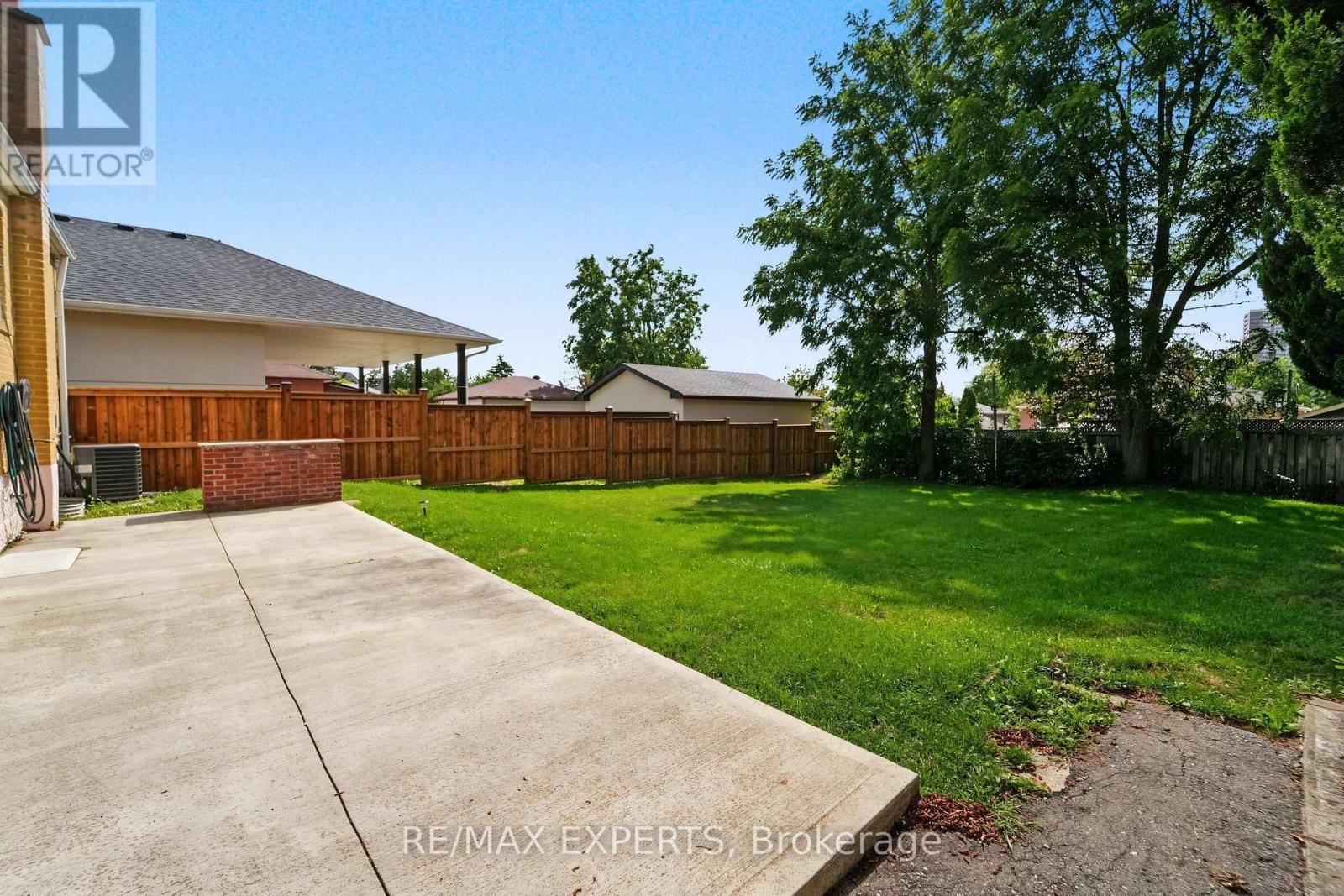 8 PALAMAR ROAD - 43