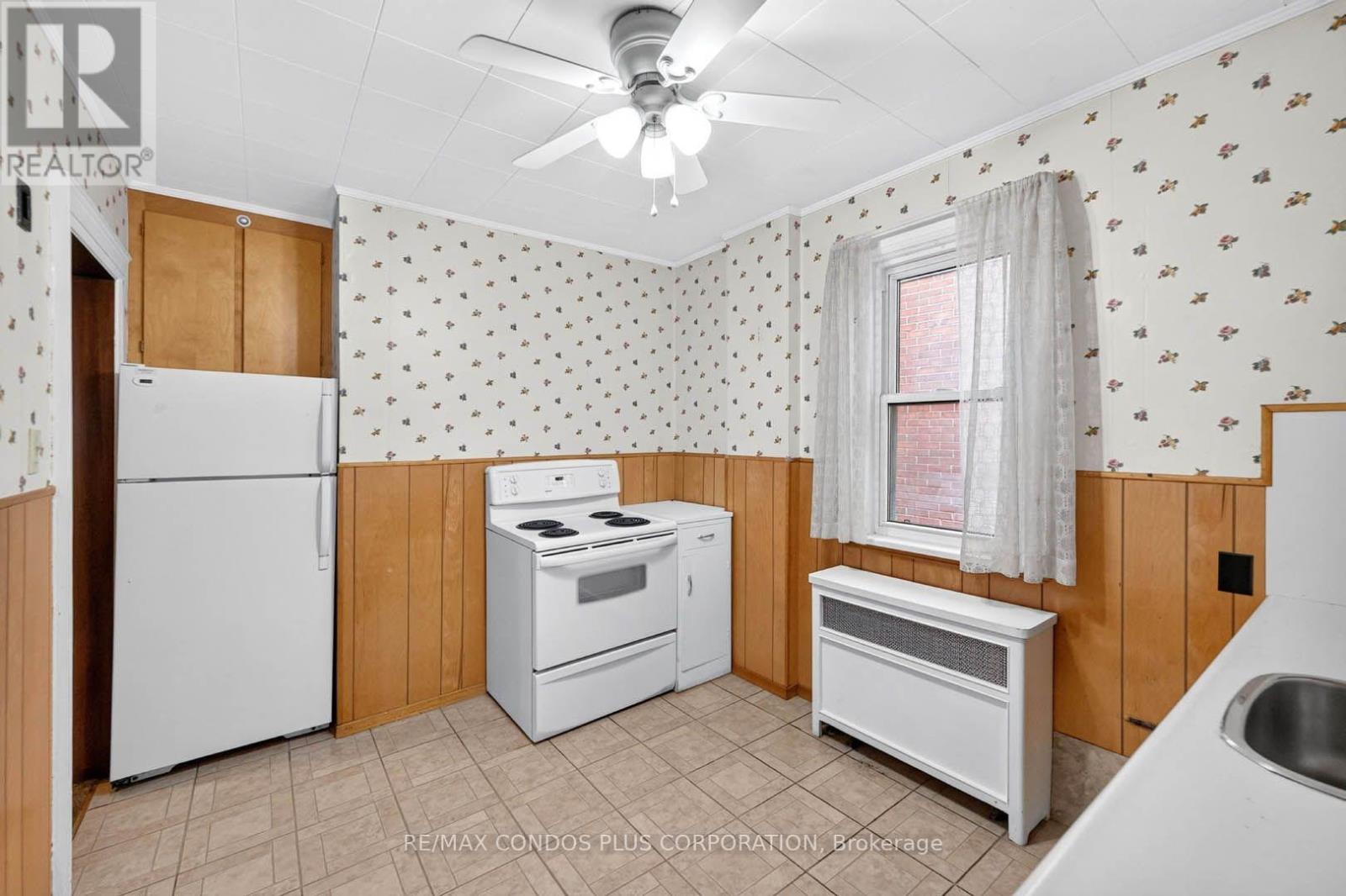 77 FIFTH STREET E - 14