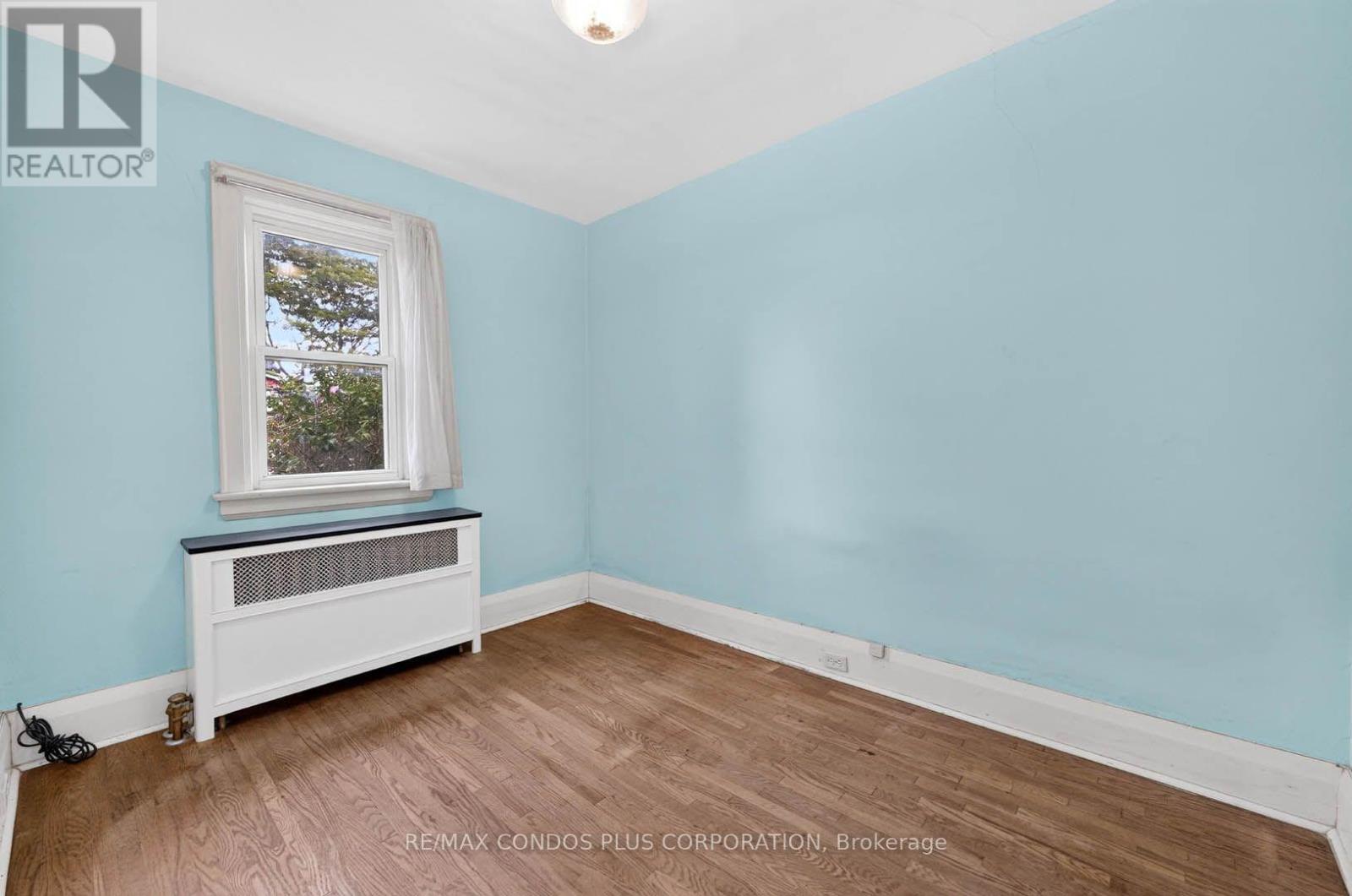 77 FIFTH STREET E - 18