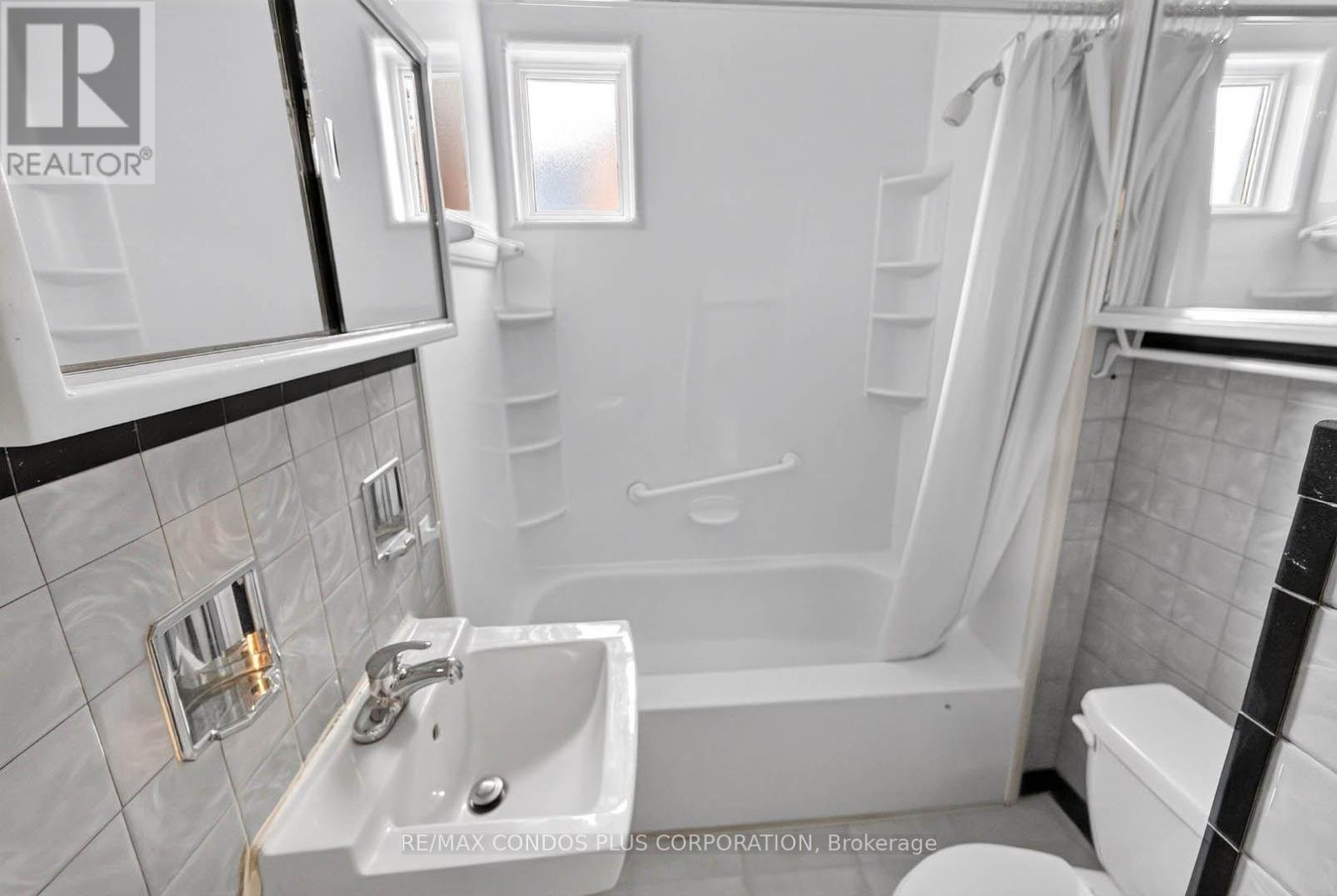 77 FIFTH STREET E - 20