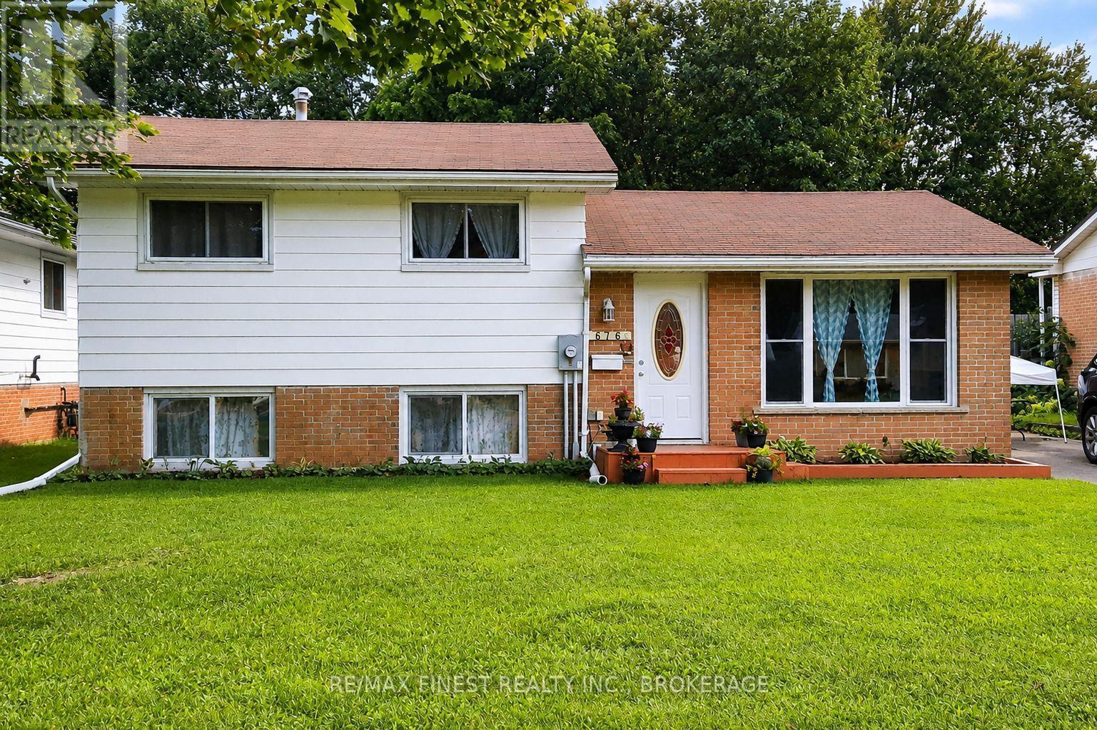 676 LAURIER BOULEVARD