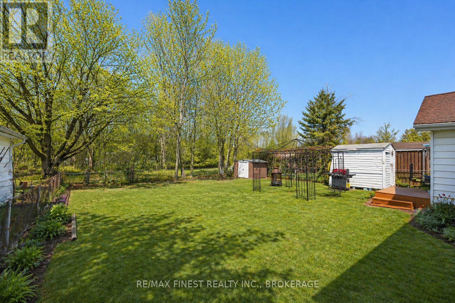 676 LAURIER BOULEVARD - Image 25