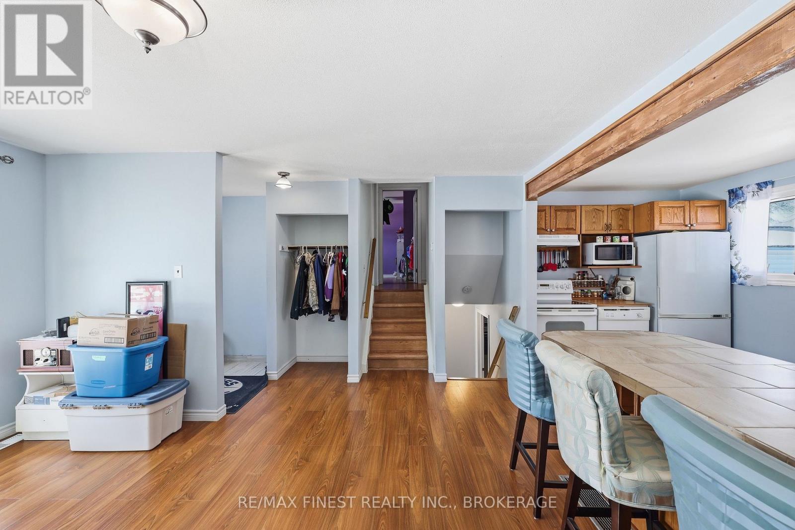 676 LAURIER BOULEVARD - 7
