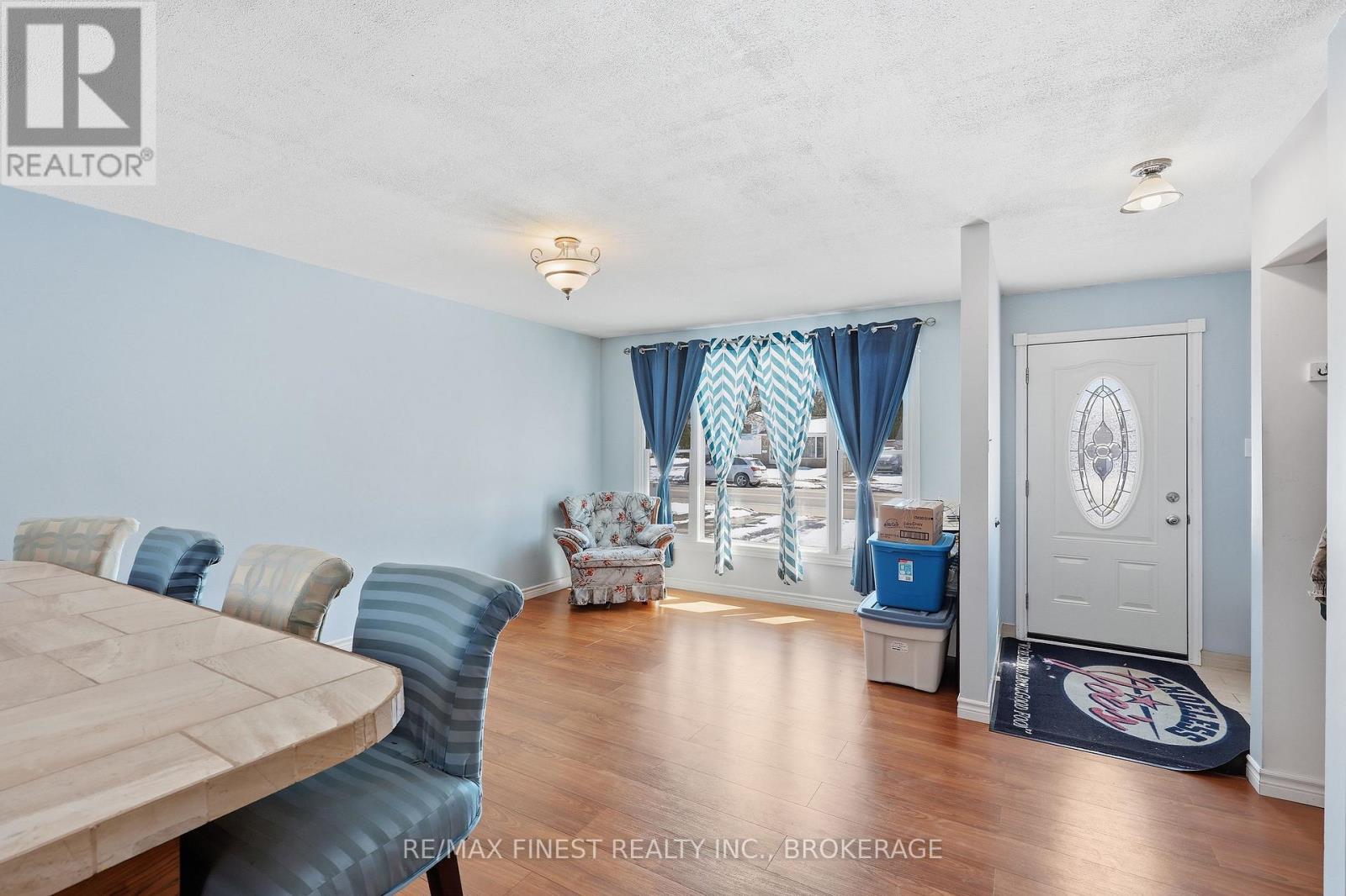 676 LAURIER BOULEVARD - 4