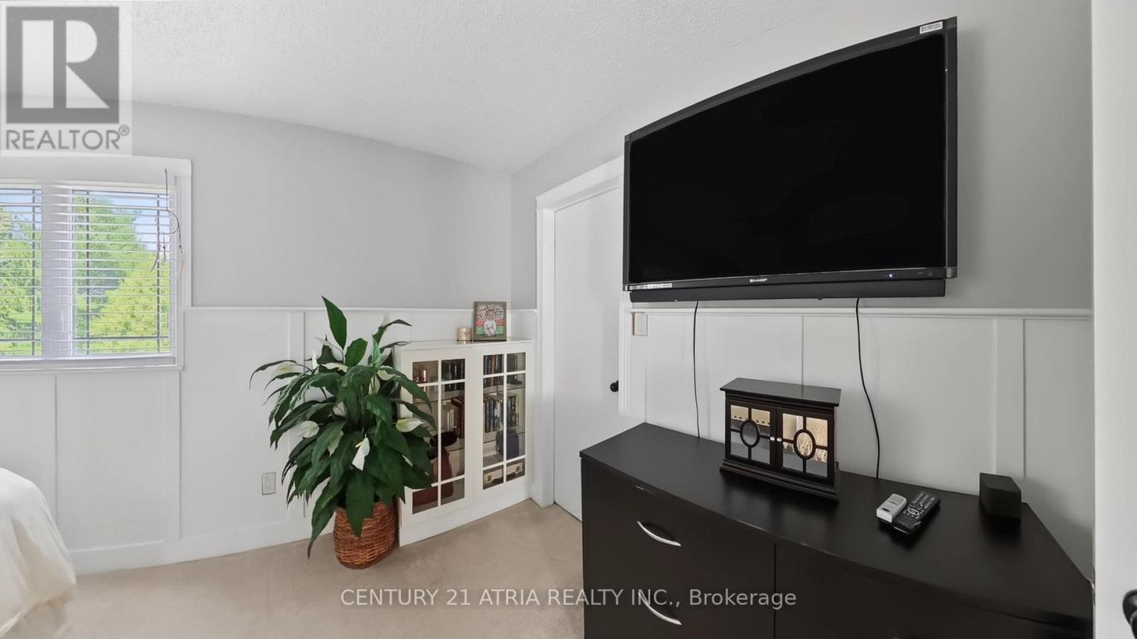 6 BURNHAM BOULEVARD - Image 24