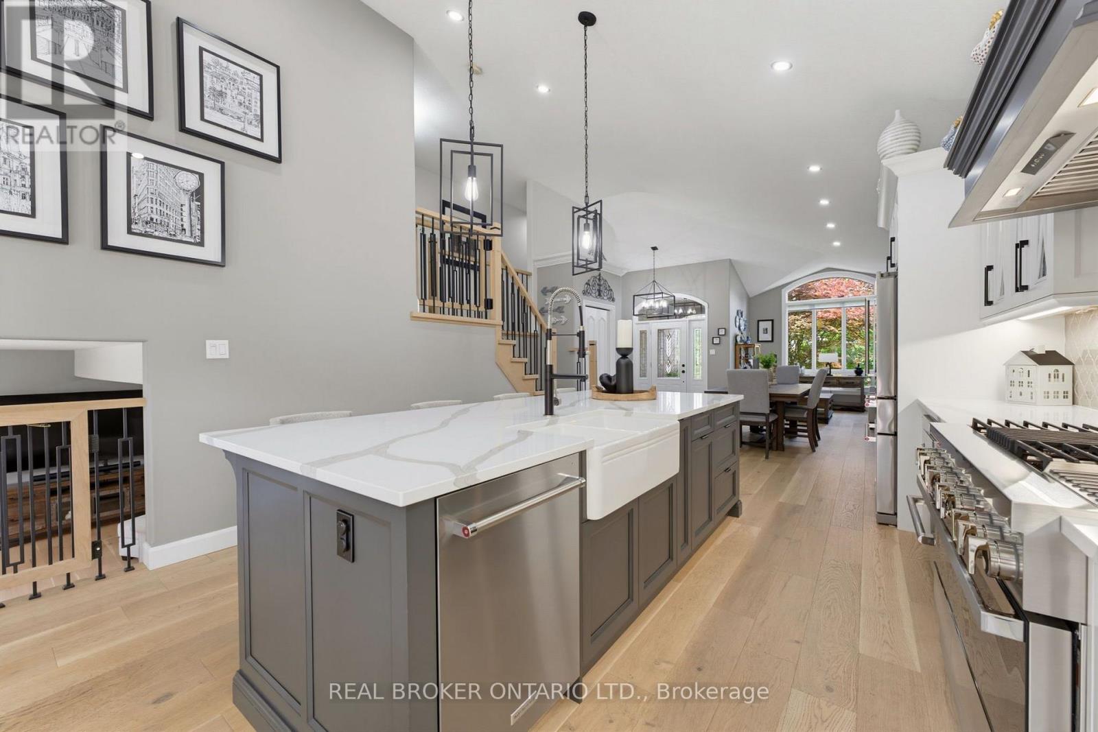 64 CARMICHAEL CRESCENT - Image 11