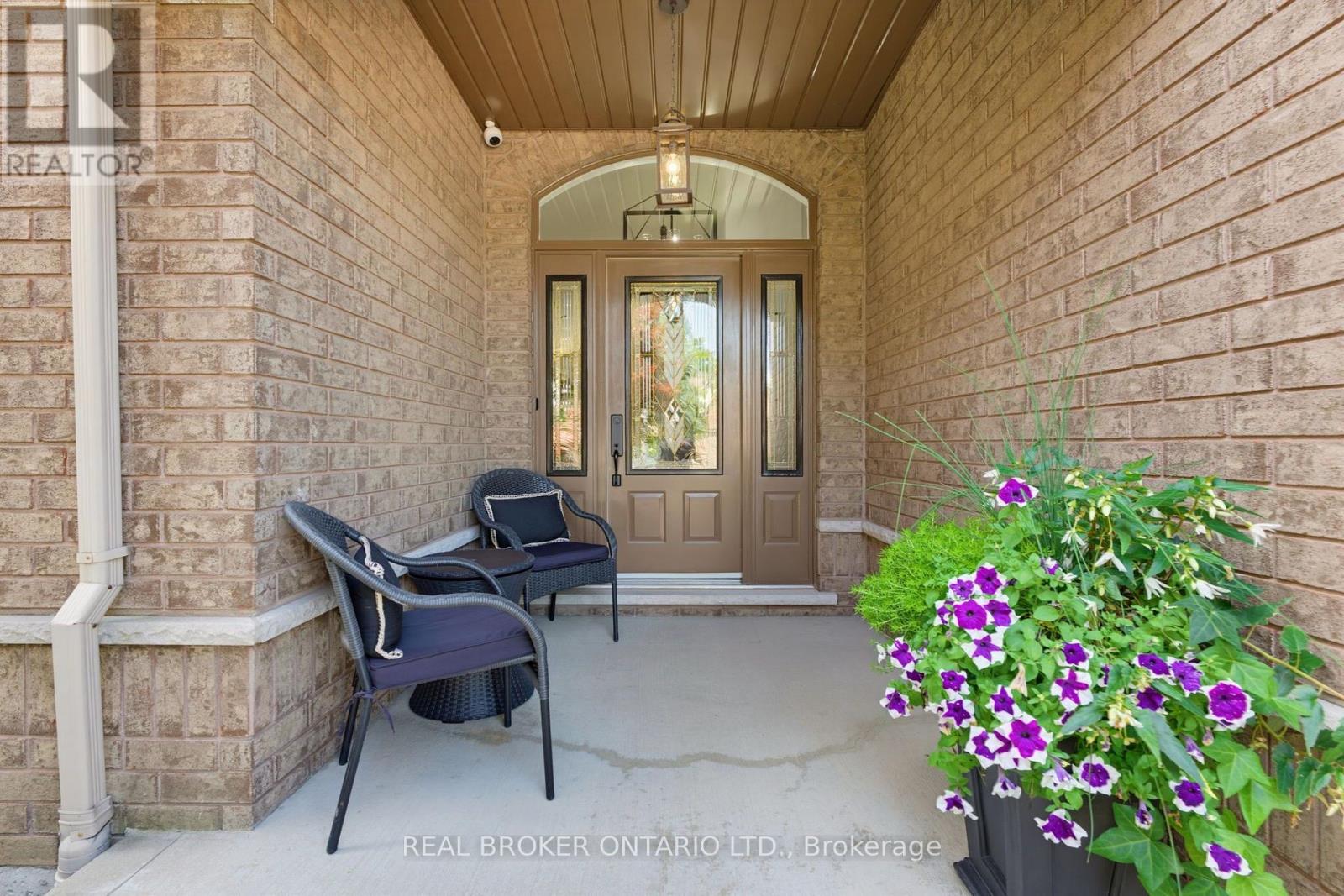 64 CARMICHAEL CRESCENT - Image 3