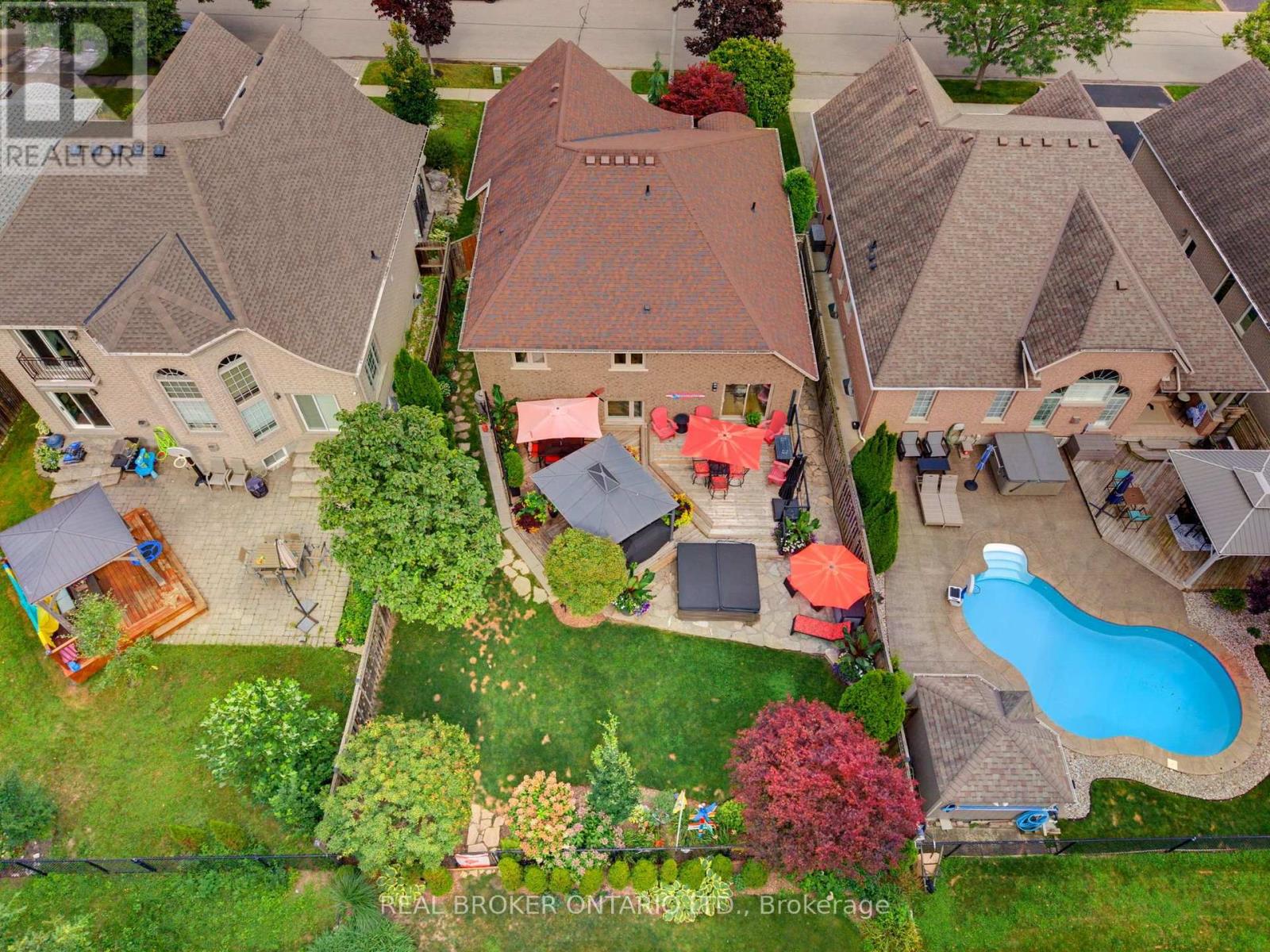 64 CARMICHAEL CRESCENT - Image 39