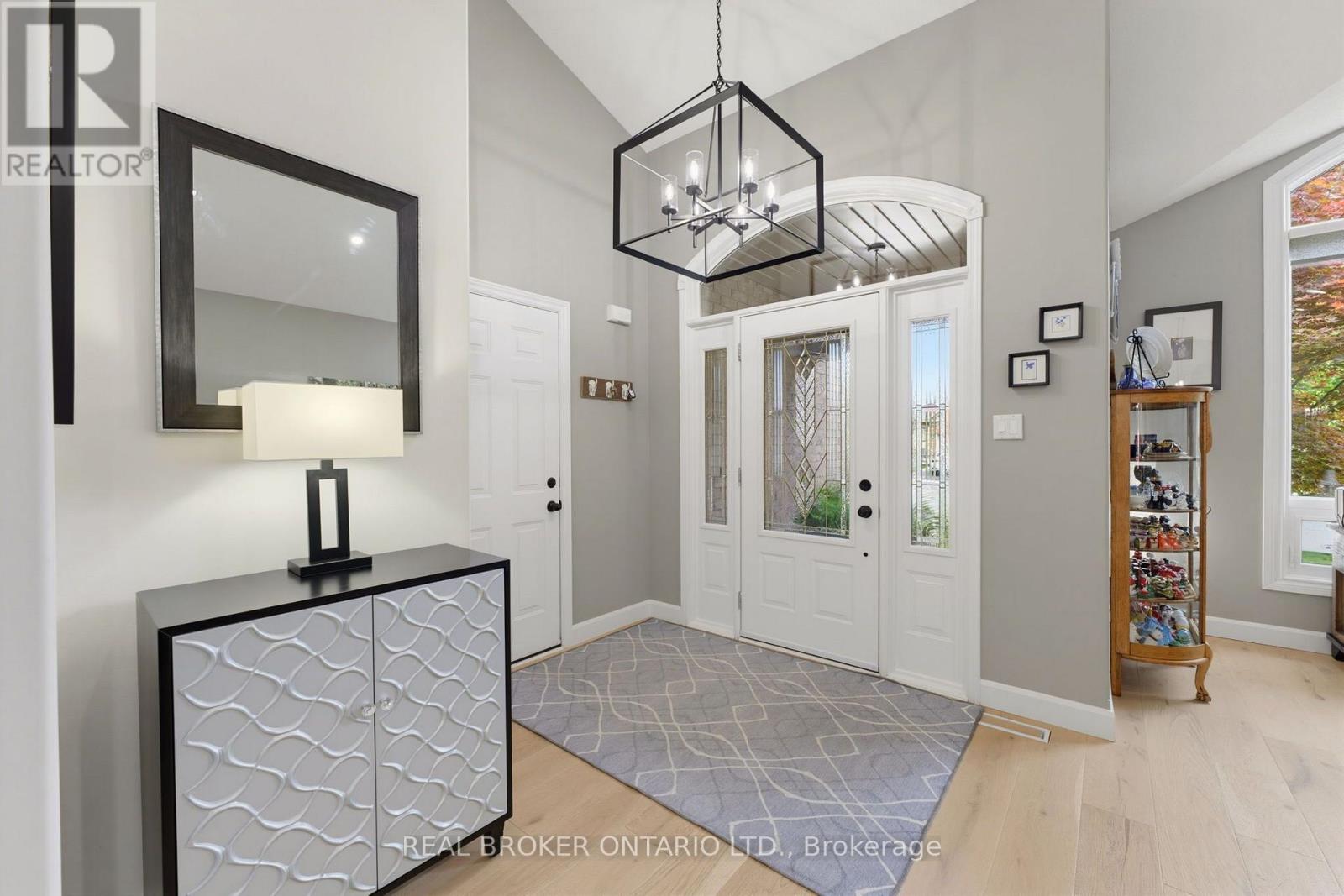 64 CARMICHAEL CRESCENT - Image 4