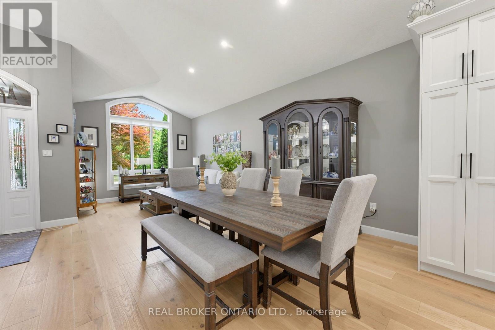 64 CARMICHAEL CRESCENT - Image 6