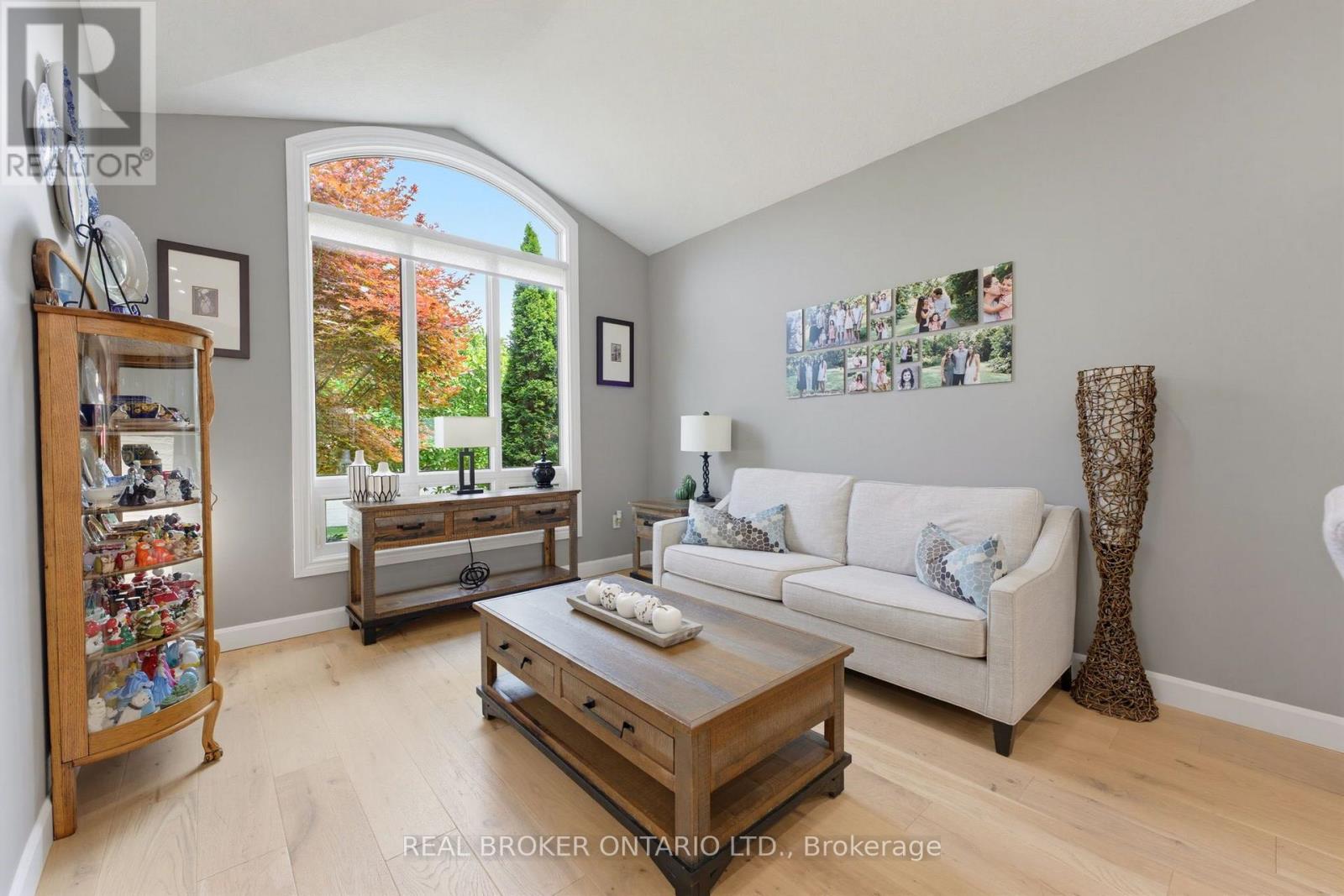 64 CARMICHAEL CRESCENT - Image 7