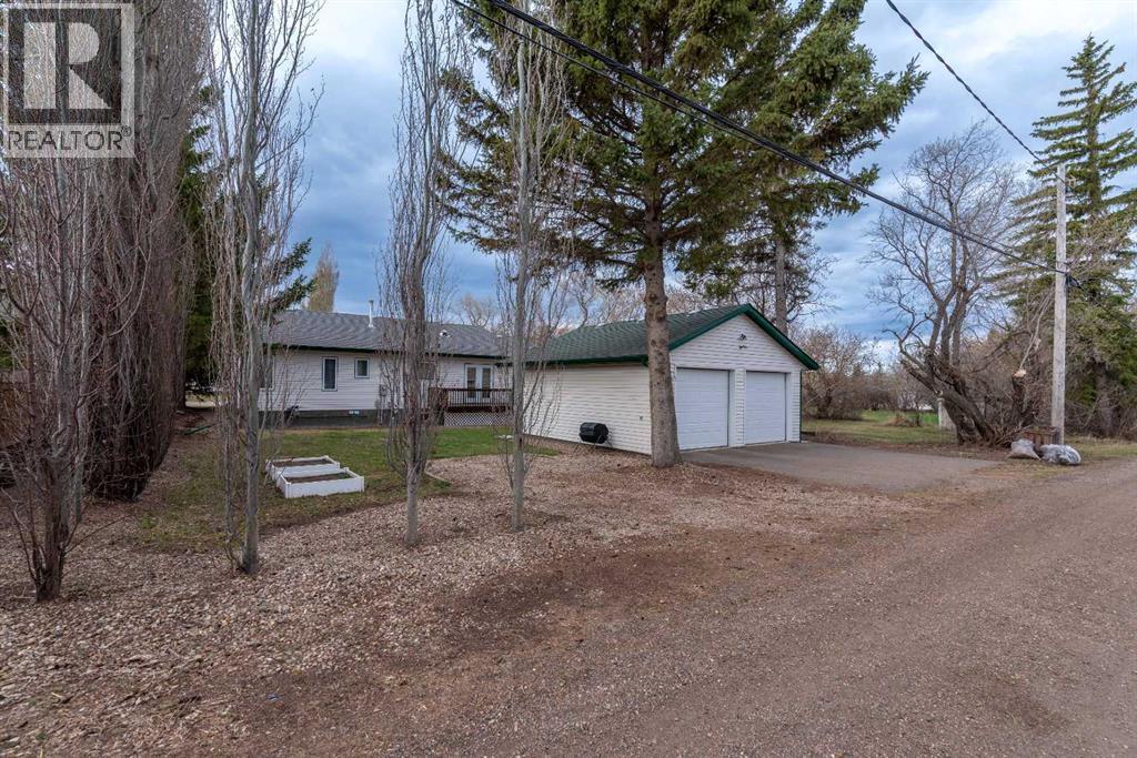212 2 Avenue E - Image 36