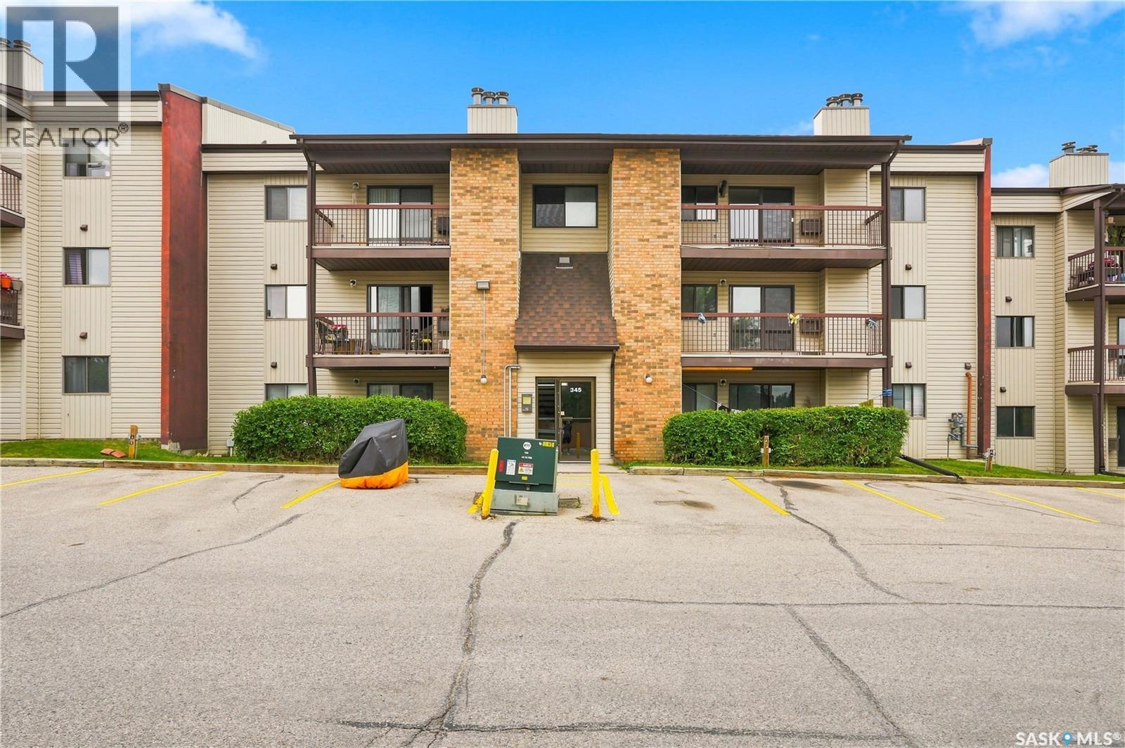 #302 345 Kingsmere BOULEVARD - 2