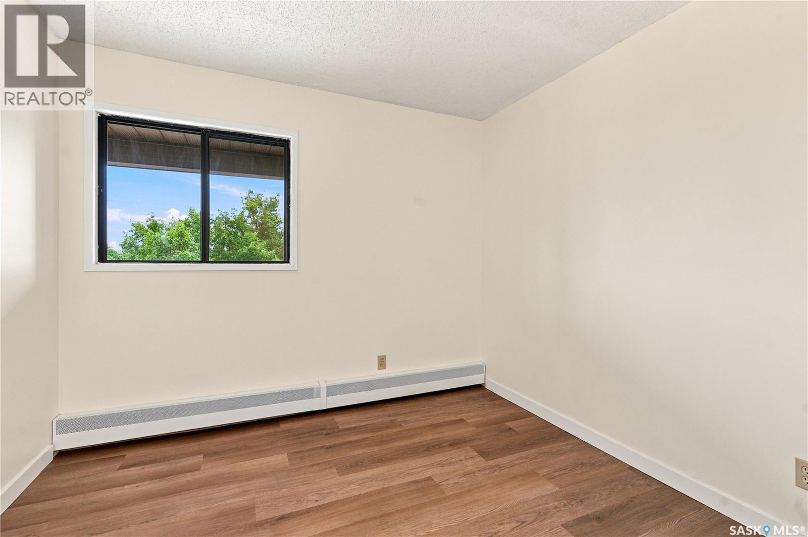 #302 345 Kingsmere BOULEVARD - Image 20