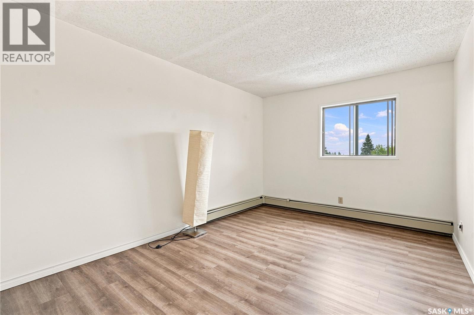 #302 345 Kingsmere BOULEVARD - 22