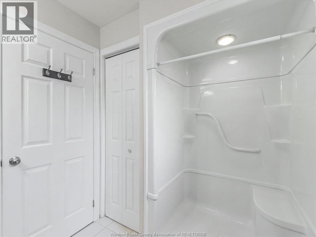 294 Erieview DRIVE - Image 25