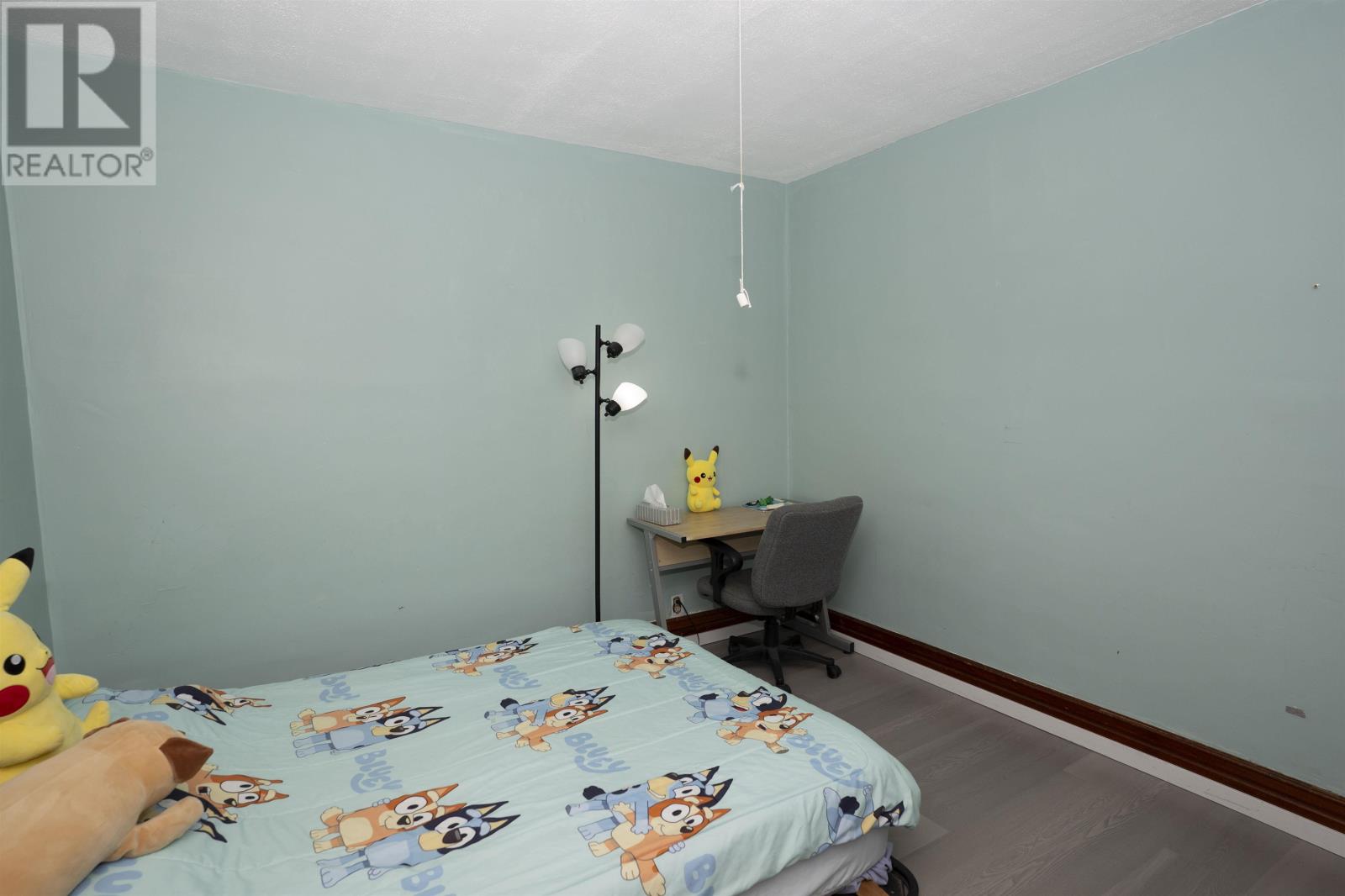 310 Brodie ST N - Image 16