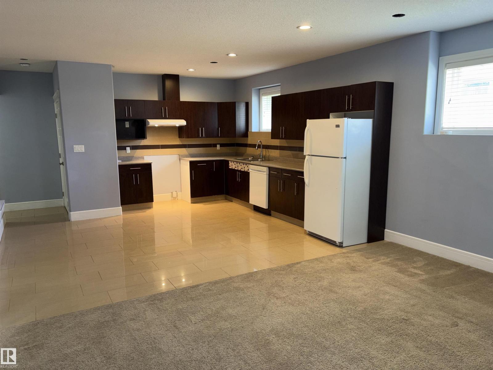 1452 36A AV NW - 52