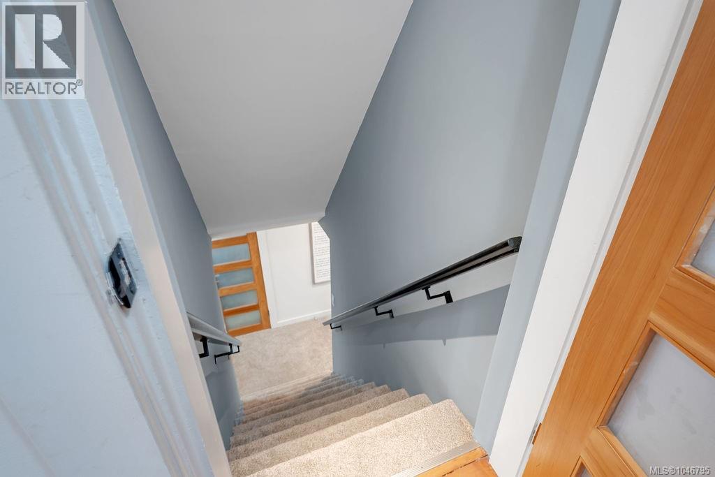417 White St - 38