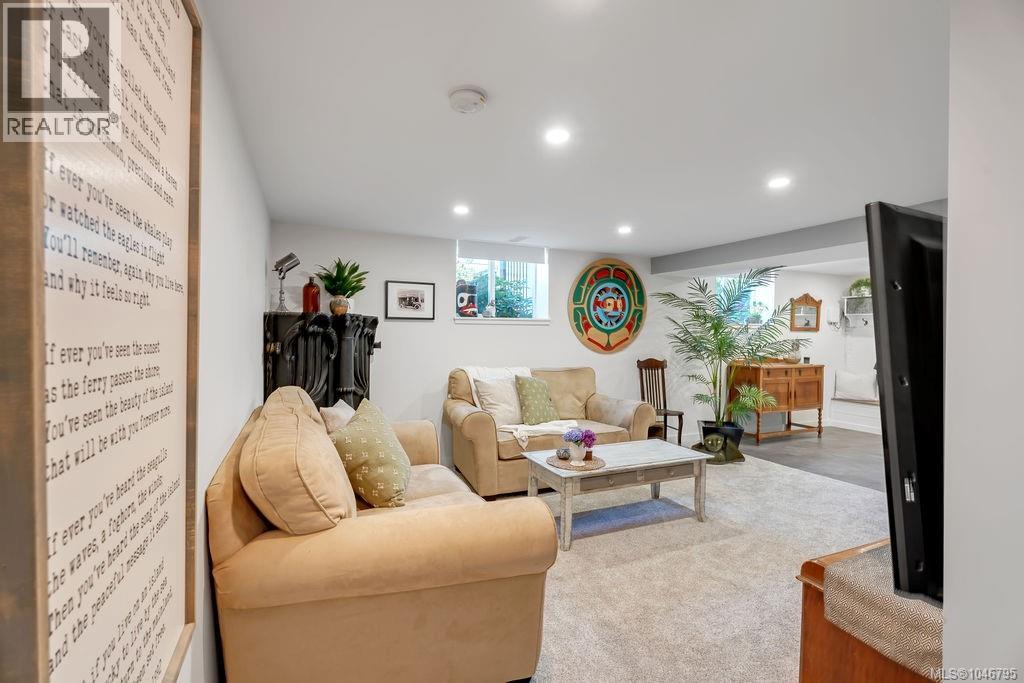 417 White St - 40