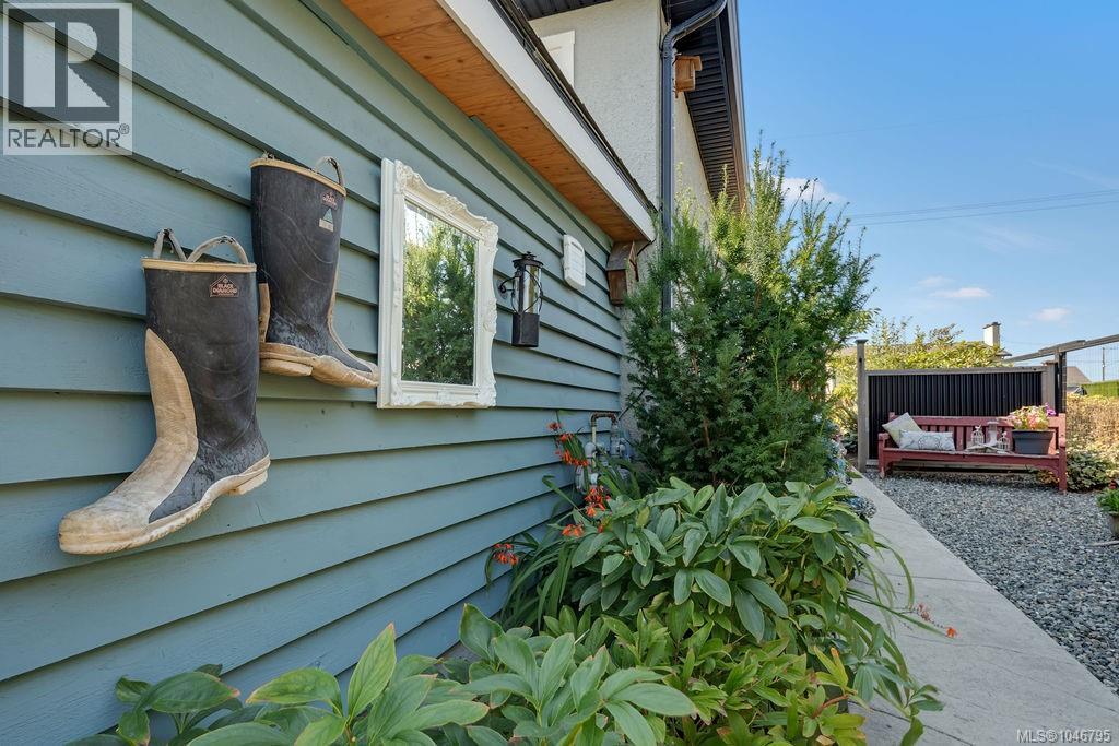 417 White St - Image 81