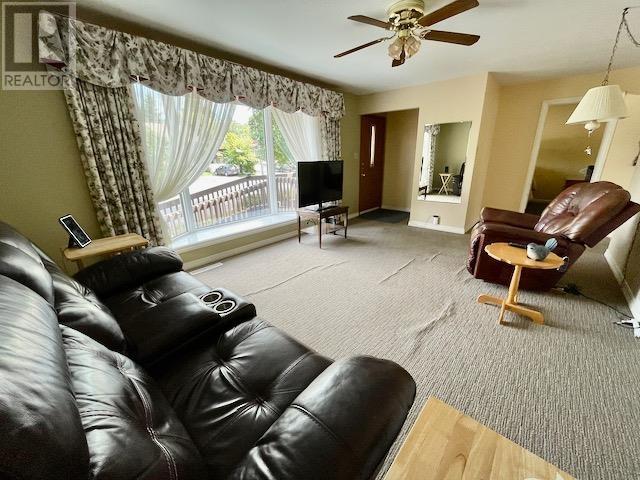 76 Memorial AVE, (formerly Colonization Avenue S.) - 9