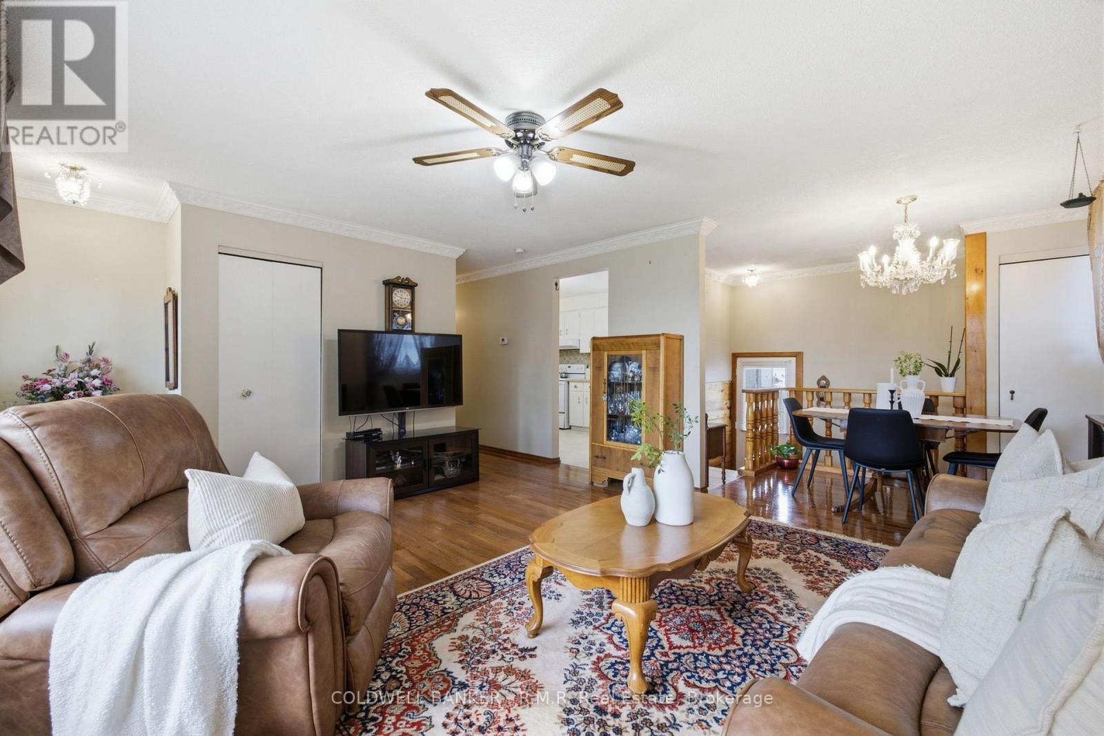 3 COLEMAN CRESCENT - 11