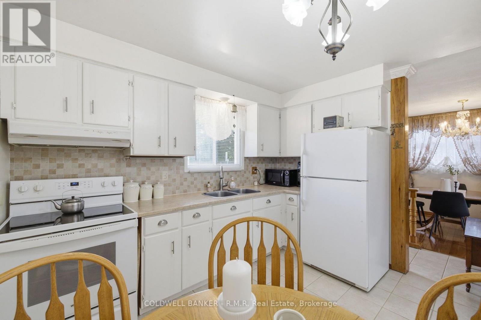 3 COLEMAN CRESCENT - 14