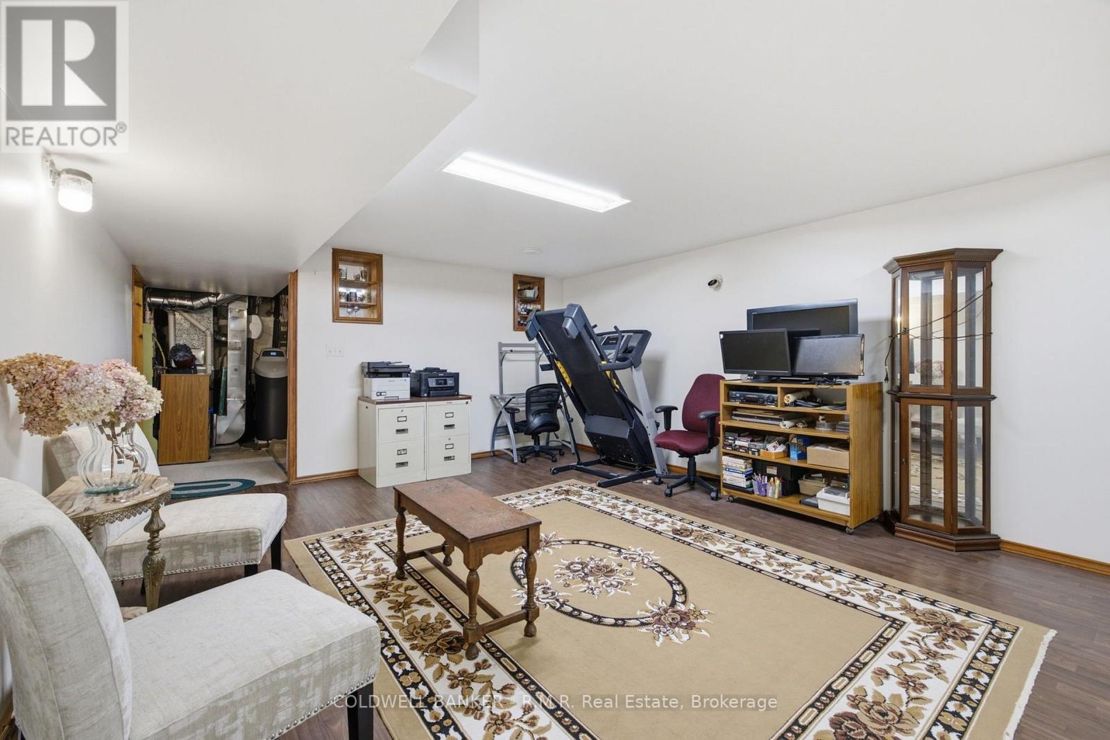 3 COLEMAN CRESCENT - 28