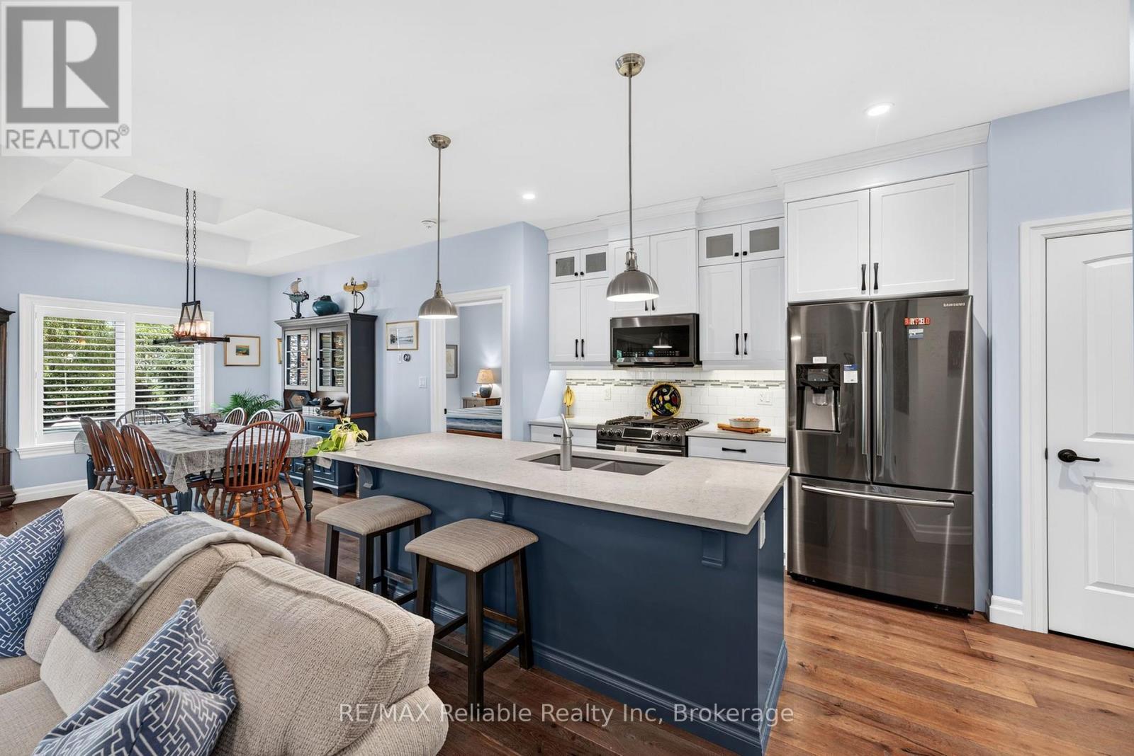 15 HARBOUR COURT - Image 17
