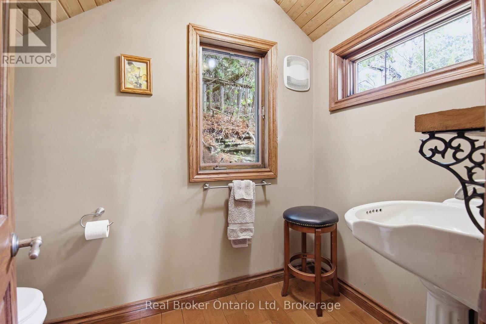 574 MALLORY BEACH ROAD - Image 22